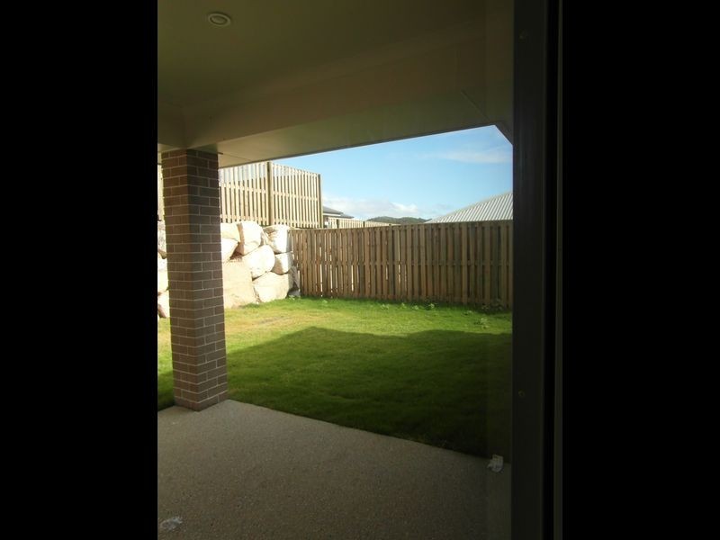 10 CLOVER CRESCENT, Boyne Island QLD 4680