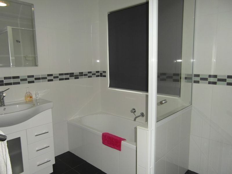 16 CHAUVEL COURT, Boyne Island QLD 4680