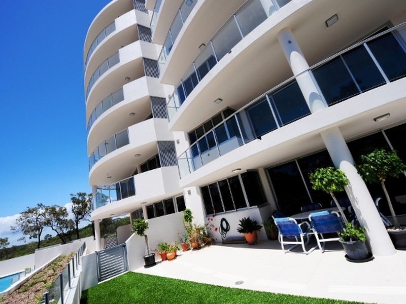 2/2 THE PROMENADE, Boyne Island QLD 4680