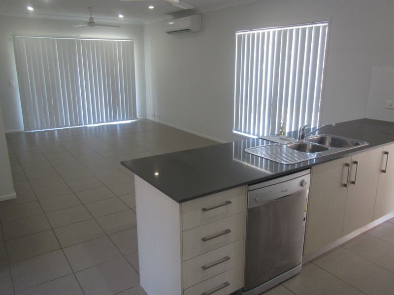 21 CLOVER CRESCENT, Boyne Island QLD 4680