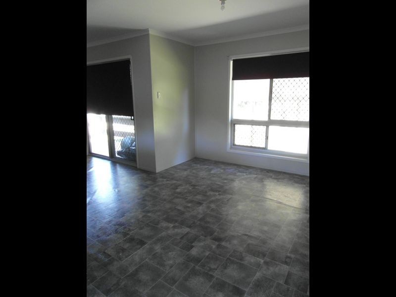 11 ALKINA CRESCENT, Boyne Island QLD 4680