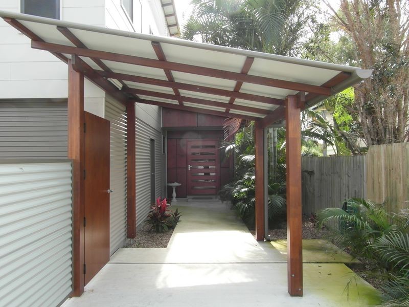 16 ORANA AVENUE, Boyne Island QLD 4680