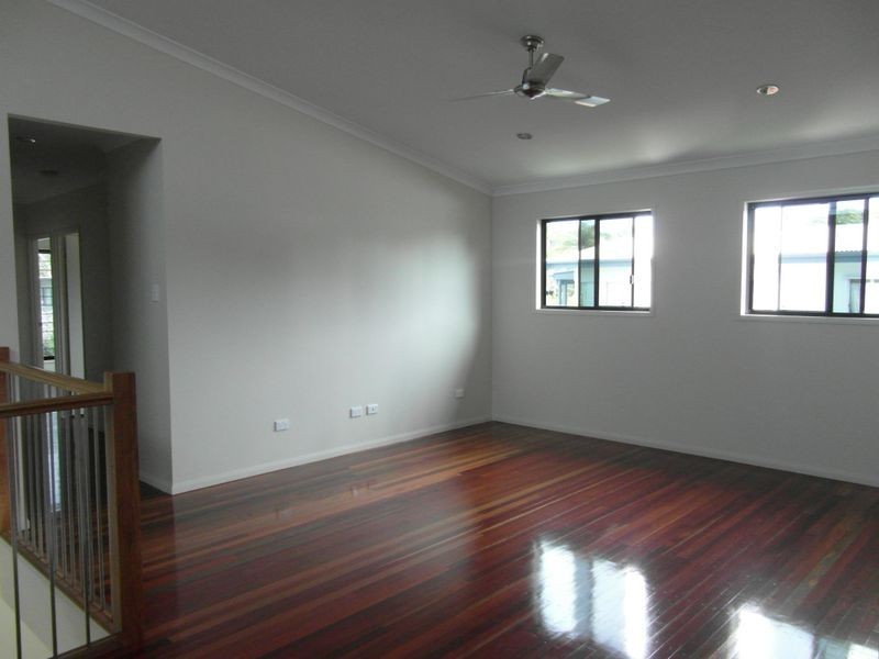 16 ORANA AVENUE, Boyne Island QLD 4680