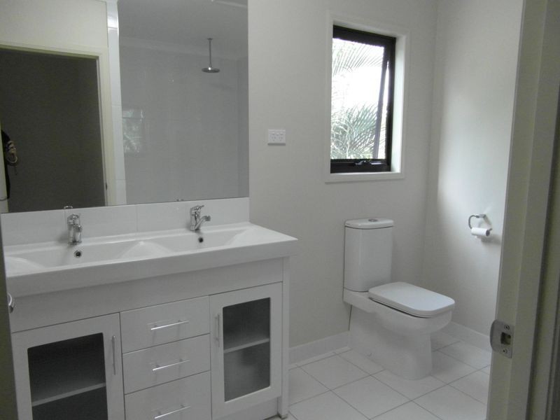 16 ORANA AVENUE, Boyne Island QLD 4680