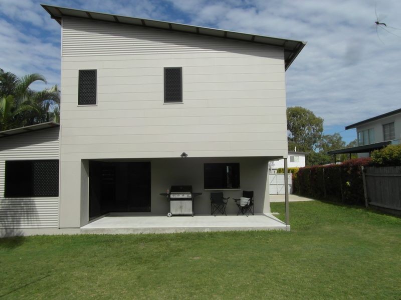 16 ORANA AVENUE, Boyne Island QLD 4680