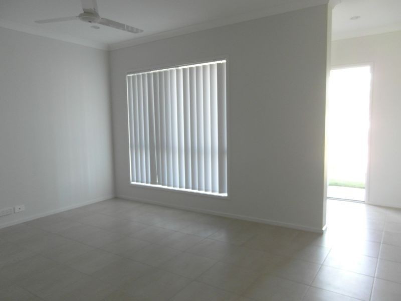 21 TULIPWOOD CIRCUIT, Boyne Island QLD 4680