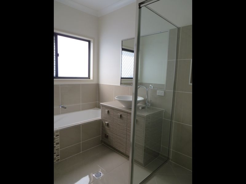 36 GOLFVIEW DRIVE, Boyne Island QLD 4680