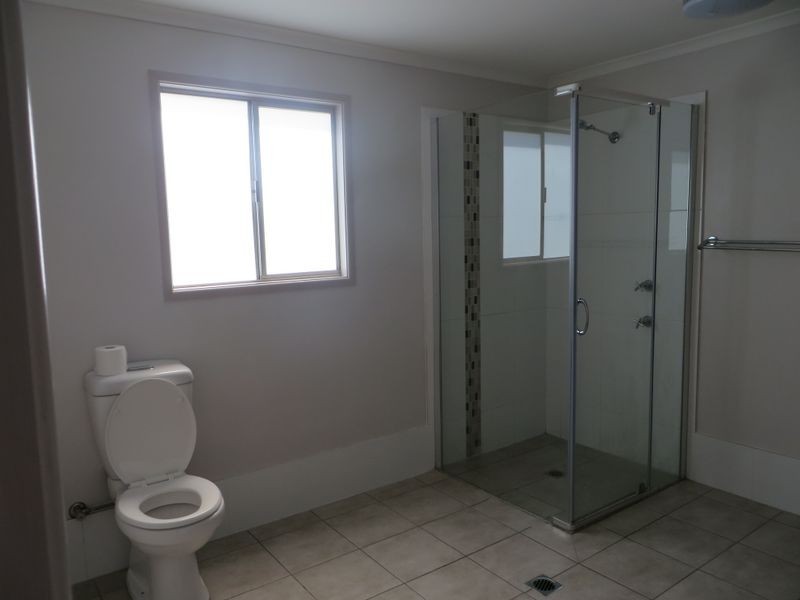 9 SAYRE CRESCENT, Boyne Island QLD 4680