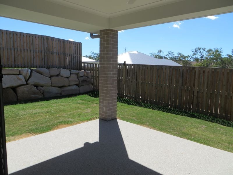 24 CLOVER CRESCENT, Boyne Island QLD 4680