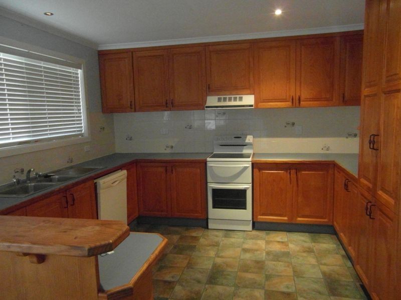 2 BASS STREET, Boyne Island QLD 4680