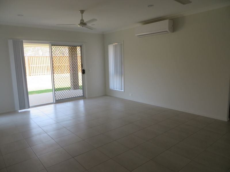 8 CORIMBA PARADE, Boyne Island QLD 4680