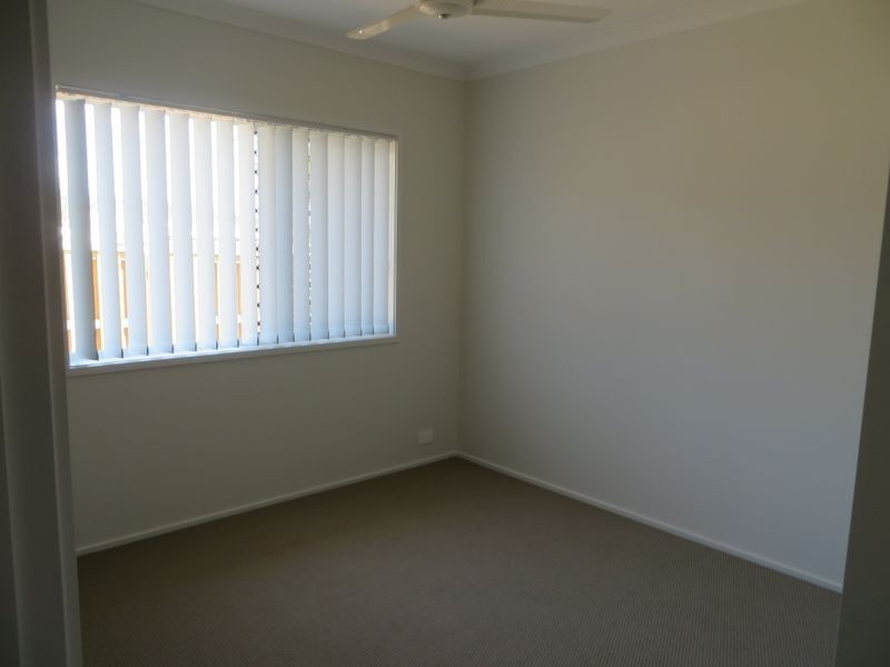 8 CORIMBA PARADE, Boyne Island QLD 4680