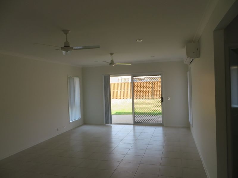 8 CORIMBA PARADE, Boyne Island QLD 4680