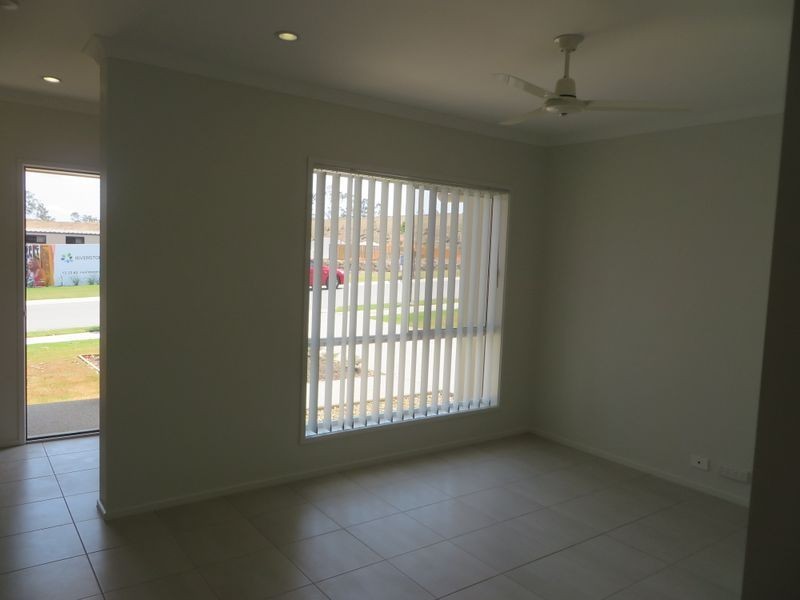 8 CORIMBA PARADE, Boyne Island QLD 4680