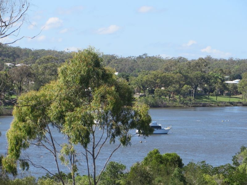 10/2 THE PROMENADE, Boyne Island QLD 4680