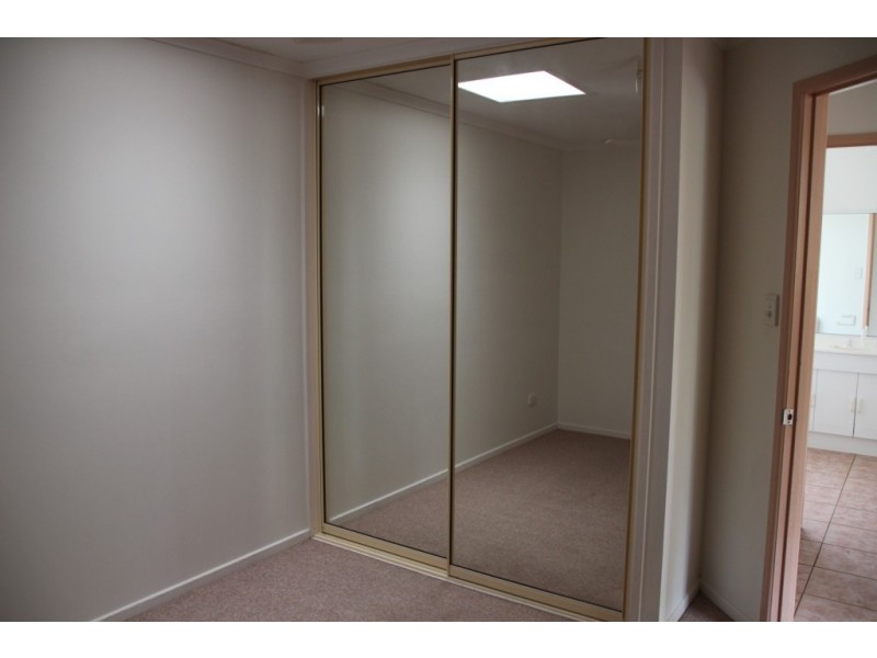 Unit 1/2 DONALD STREET, Tannum Sands QLD 4680