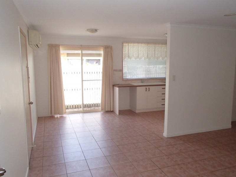 Unit 1/2 DONALD STREET, Tannum Sands QLD 4680