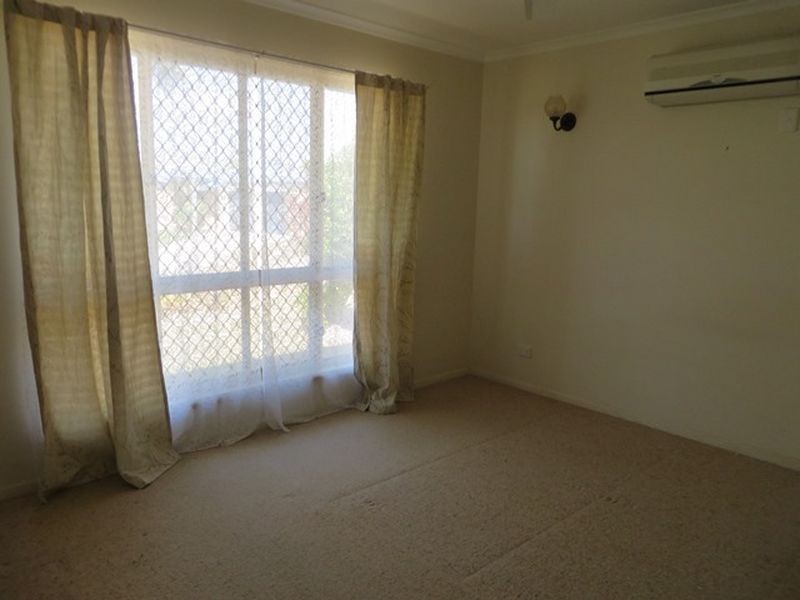 5 MINYA CLOSE, Boyne Island QLD 4680