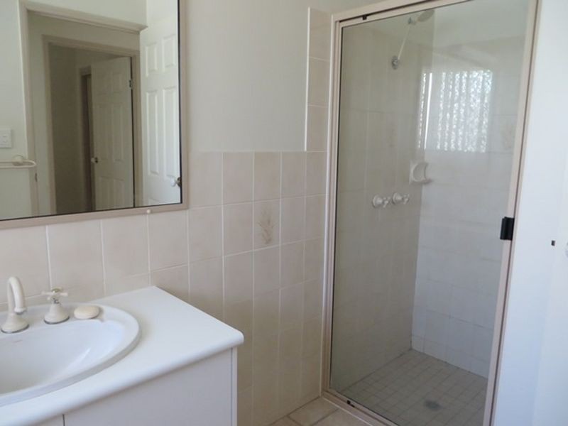 5 MINYA CLOSE, Boyne Island QLD 4680