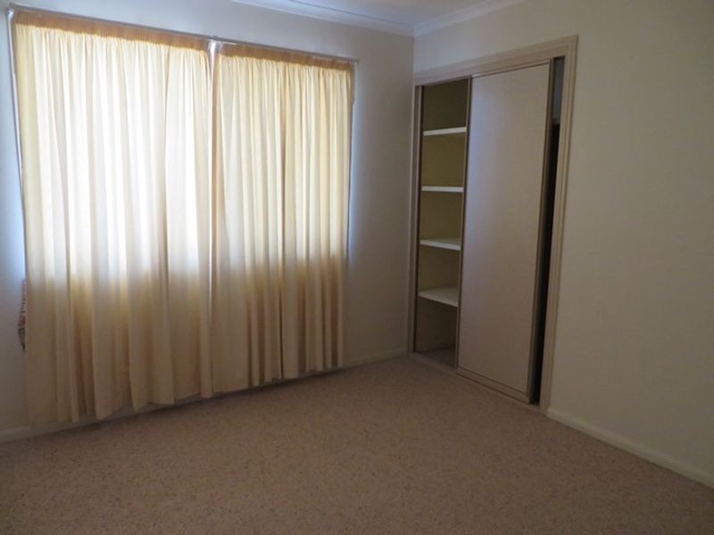 5 MINYA CLOSE, Boyne Island QLD 4680