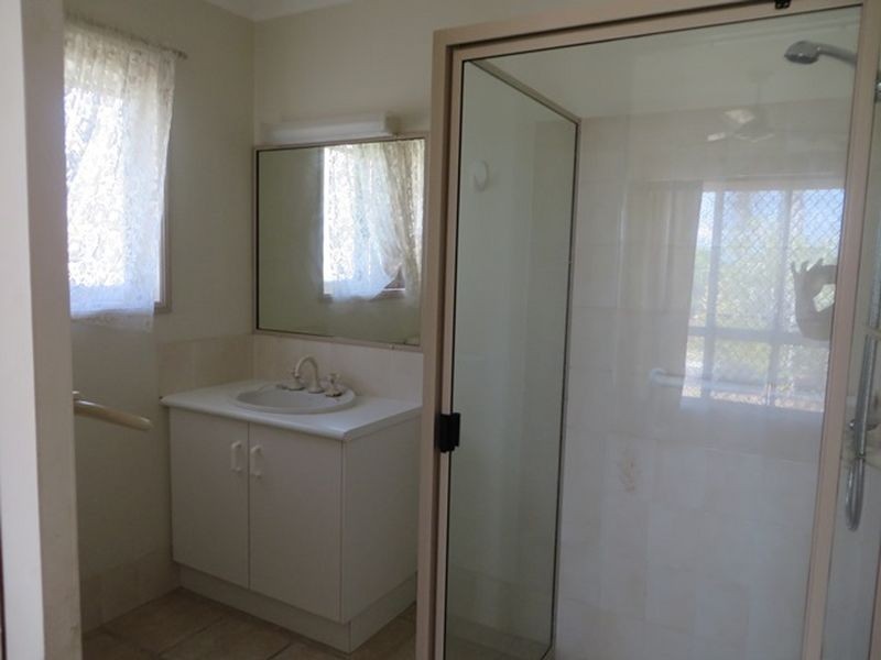 5 MINYA CLOSE, Boyne Island QLD 4680