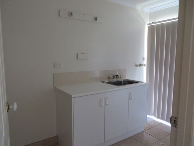 5 MINYA CLOSE, Boyne Island QLD 4680