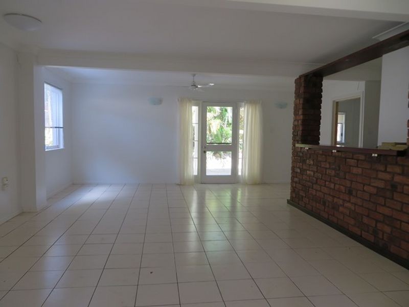 12 NEPTUNE STREET, Tannum Sands QLD 4680