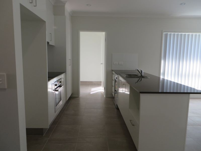 24 CLOVER CRESCENT, Boyne Island QLD 4680