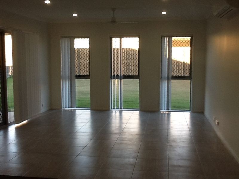 10 CORIMBA PARADE, Boyne Island QLD 4680