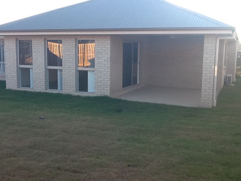 10 CORIMBA PARADE, Boyne Island QLD 4680