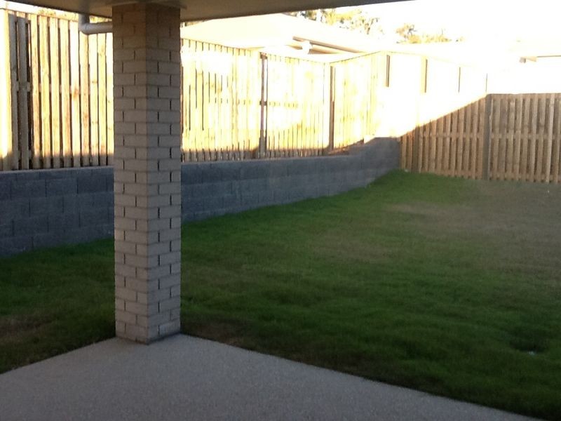 10 CORIMBA PARADE, Boyne Island QLD 4680