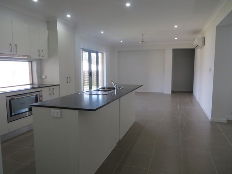 10 BRUSH TAIL COURT, Boyne Island QLD 4680