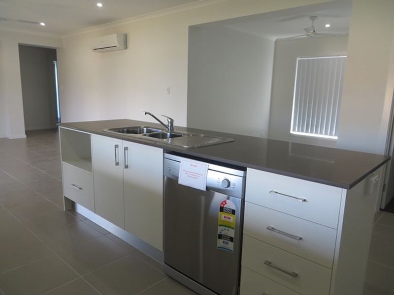 10 BRUSH TAIL COURT, Boyne Island QLD 4680