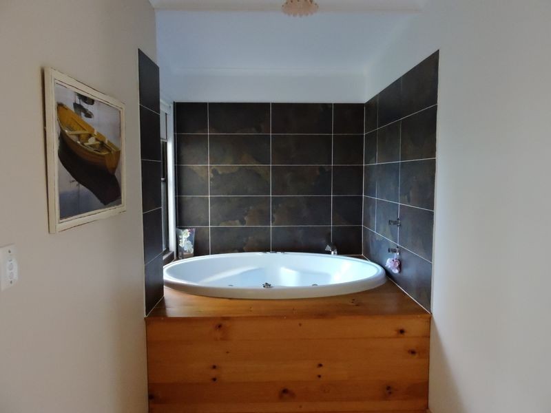 12 The Oaks Road, Tannum Sands QLD 4680