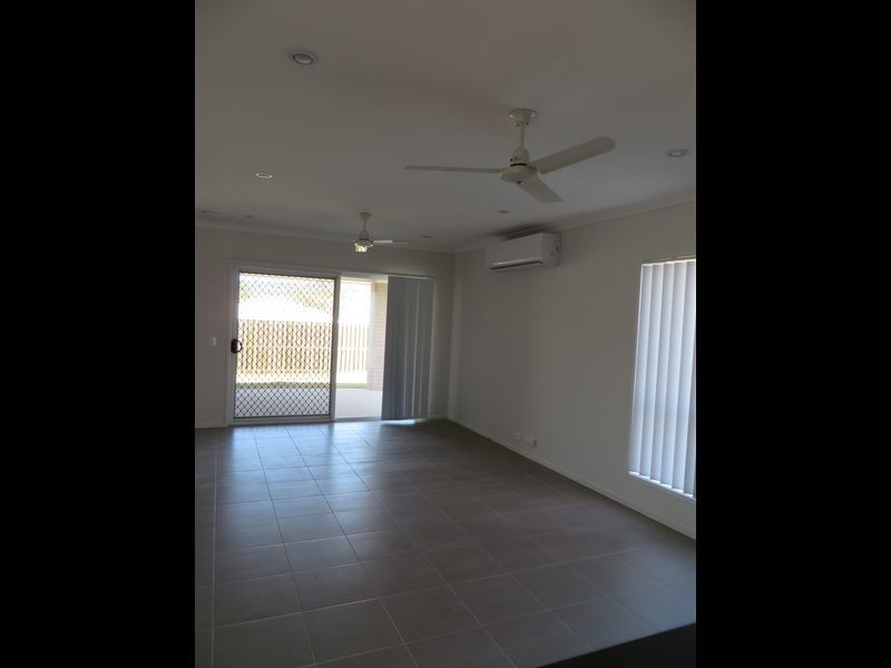 26 CLOVER CRESCENT, Boyne Island QLD 4680