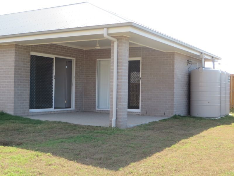 26 CLOVER CRESCENT, Boyne Island QLD 4680