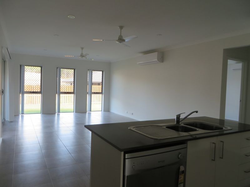 27 CLOVER CRESCENT, Boyne Island QLD 4680