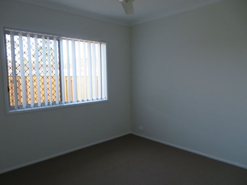 27 CLOVER CRESCENT, Boyne Island QLD 4680
