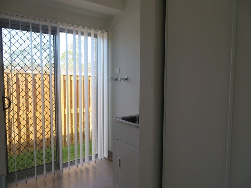 27 CLOVER CRESCENT, Boyne Island QLD 4680