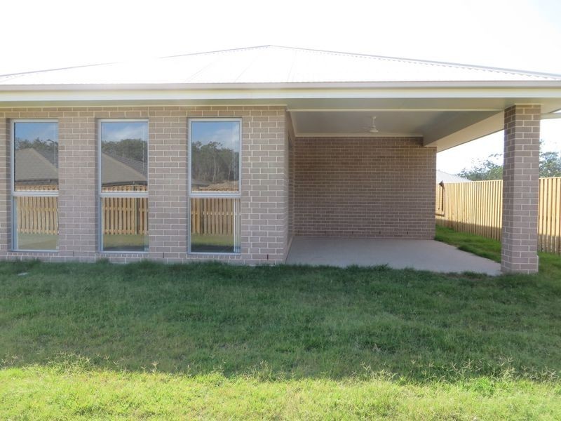 27 CLOVER CRESCENT, Boyne Island QLD 4680