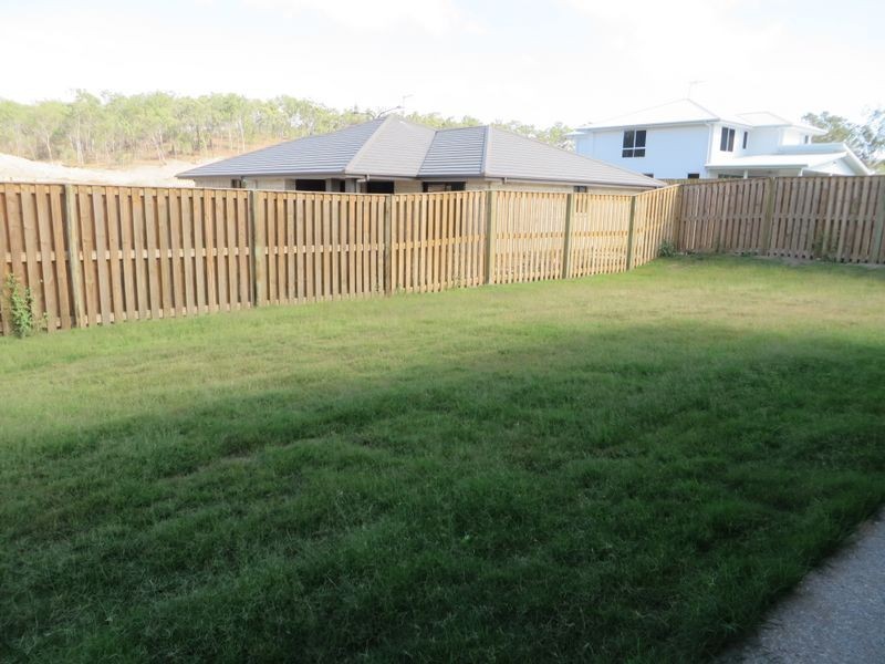 27 CLOVER CRESCENT, Boyne Island QLD 4680