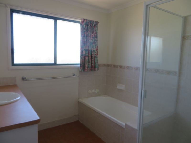 11 RELIANCE COURT, Clinton QLD 4680