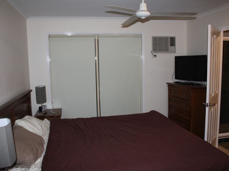 26 CURTIS AVENUE, Boyne Island QLD 4680