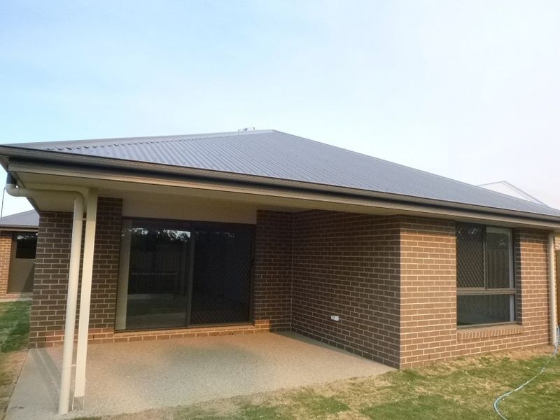 26 JARDINE CRESCENT, Boyne Island QLD 4680