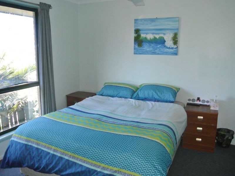 2 WATTLE COURT, Boyne Island QLD 4680