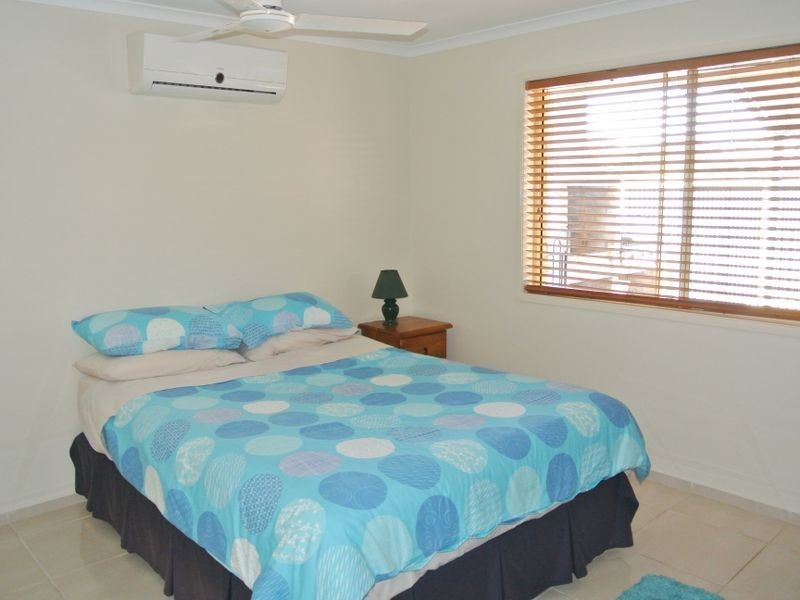 8 WERITE COURT, Boyne Island QLD 4680