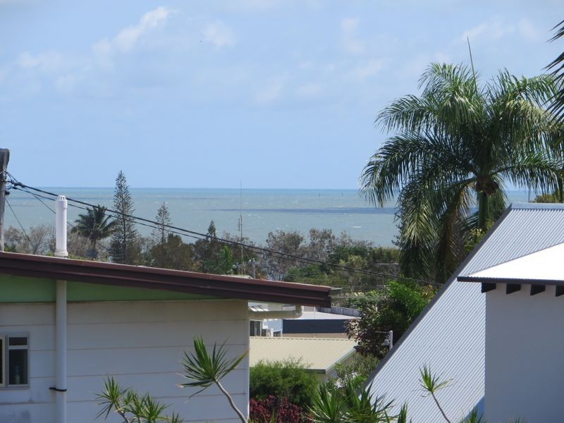 8 TROCHUS STREET, Tannum Sands QLD 4680