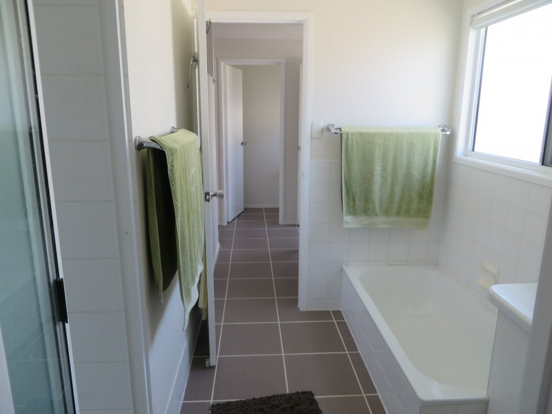 8 TROCHUS STREET, Tannum Sands QLD 4680