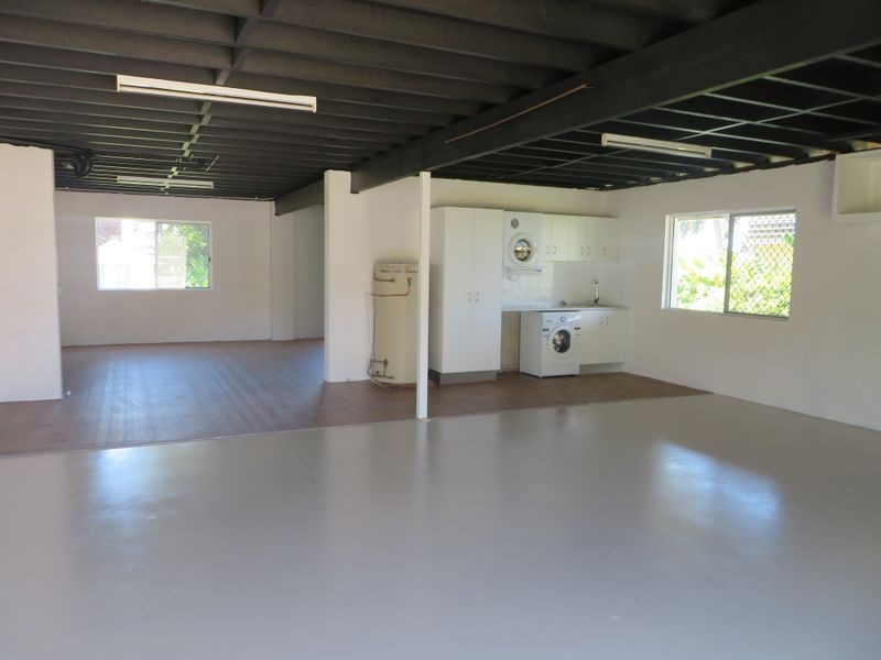 8 TROCHUS STREET, Tannum Sands QLD 4680