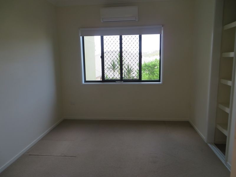 54 GOLF VIEW DRIVE, Boyne Island QLD 4680
